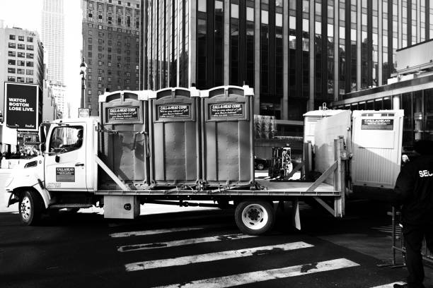 Porta potty delivery and setup in Elwood, IN